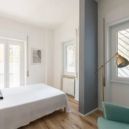 The Vatican Two Daire